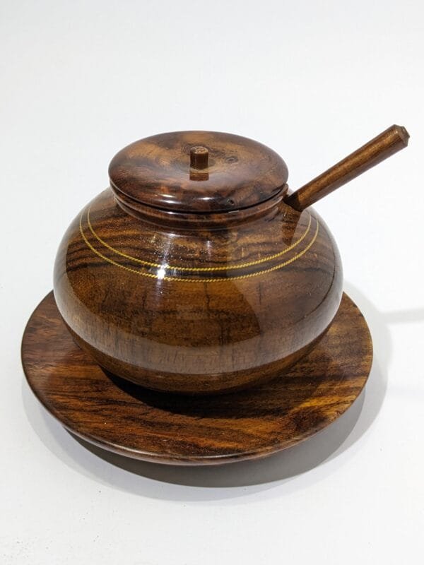 Wooden handi polish with wooden spoon