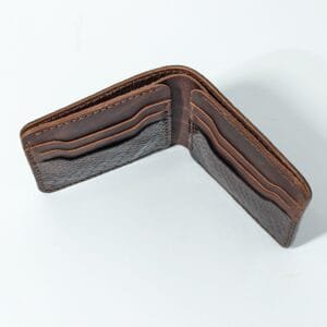 100% Hand-stiched Genuine Cow Full Leather Handmade Men's Standard High Quality Wallet With Snake Emboss Pattern.